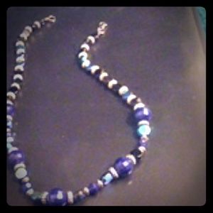 Silver and blue stoned neckalce